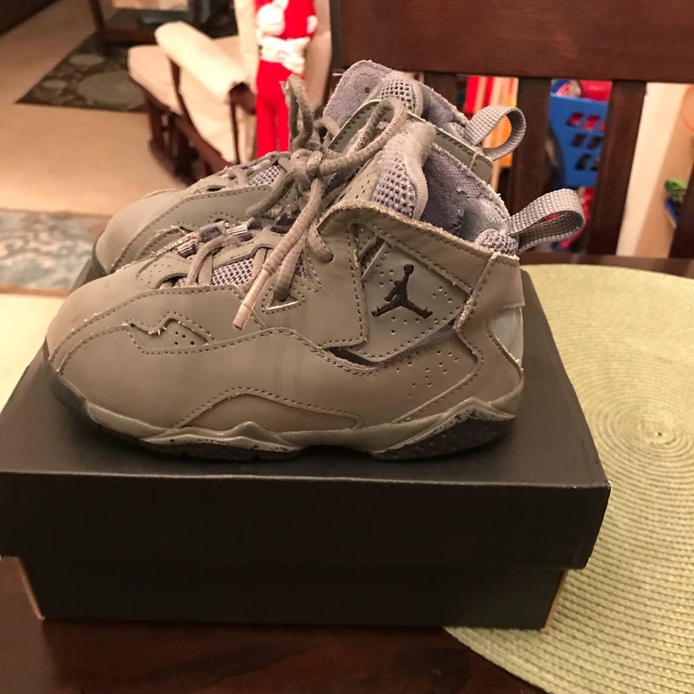 Retro Jordans Toddler Size 9